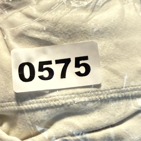 Lululemon Bone Cropped Sweatshirt - Picture 9 of 9